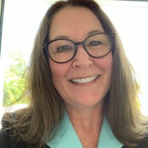 Meet your Posher, Debra